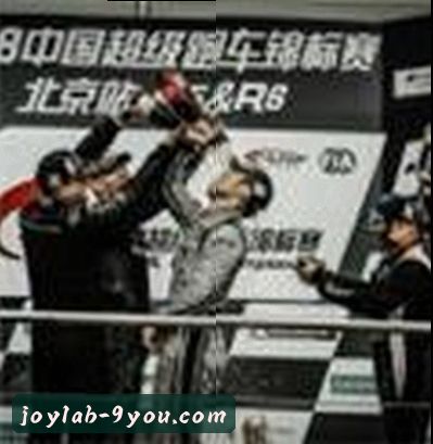 周婷